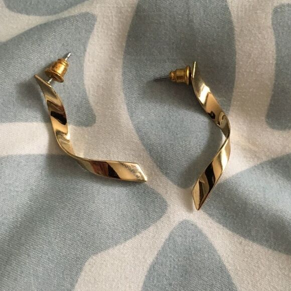 Gold Twist Earrings  - Picture 2 of 6